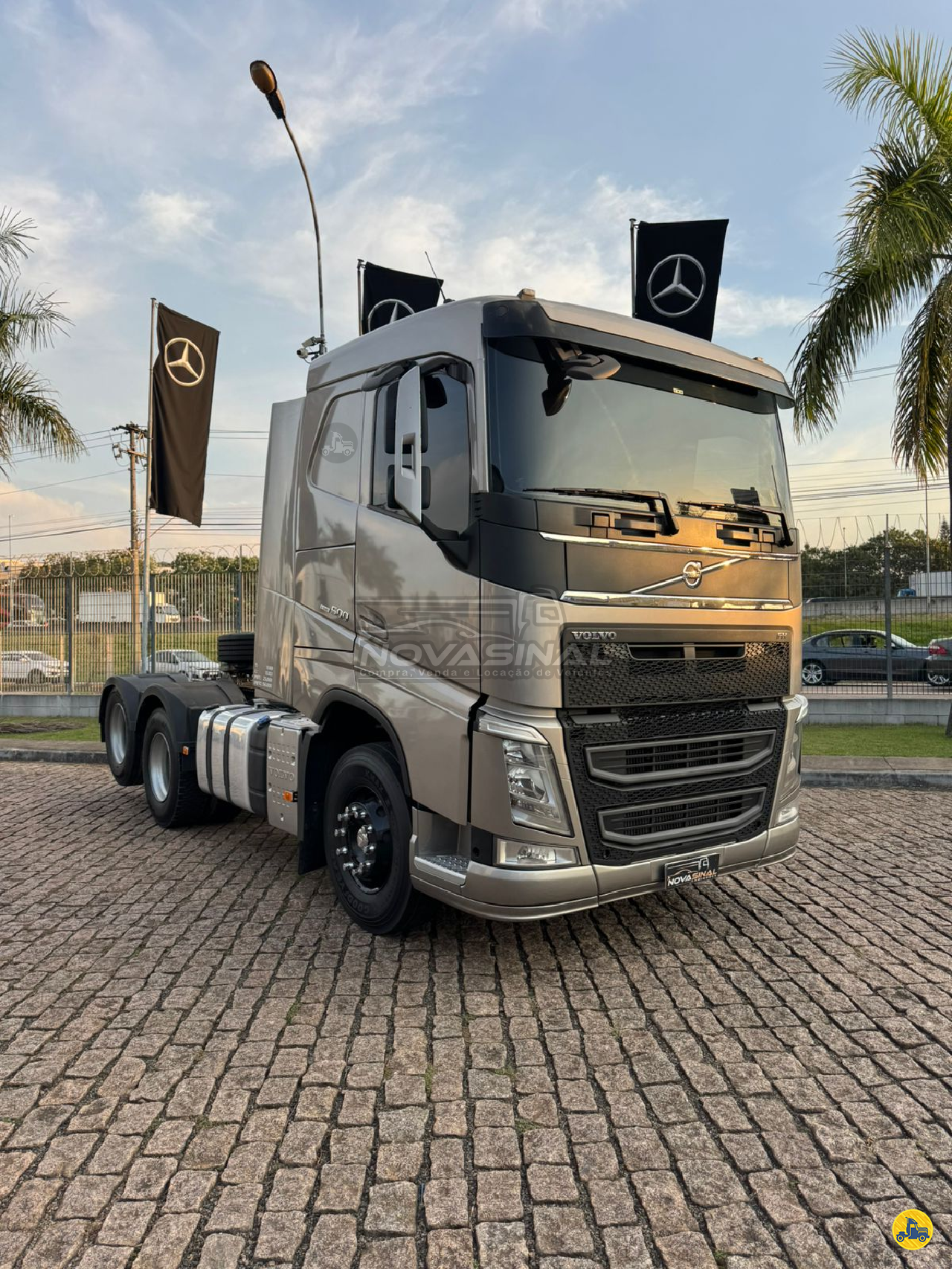 CAMINHAO VOLVO VOLVO FH 500 Cavalo Mecânico Truck 6x2 Nova Sinal Caminhões JUNDIAI SÃO PAULO SP